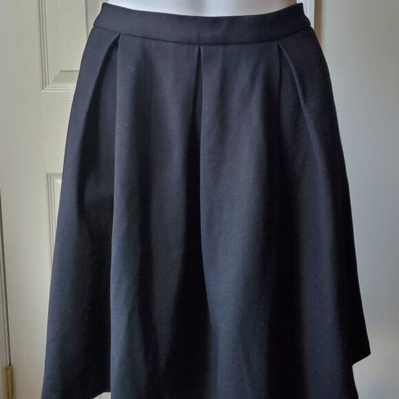Vince Camuto Skirt Size 2P Pleated Skater Dark Academia Business Casual Office - Picture 2 of 3